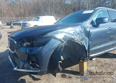 2022 Volvo Xc60 B5 Inscription z USA, uszkodzony, nr VIN YV4L12RL5N1046165